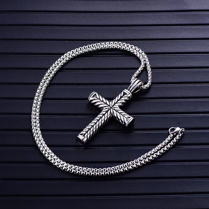 Collier croix acier inoxydable