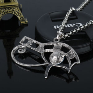 Collier avec oeil bleu