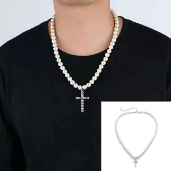 Collier perle et croix
