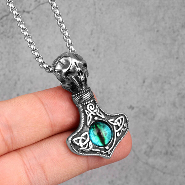 Pendentif oeil homme